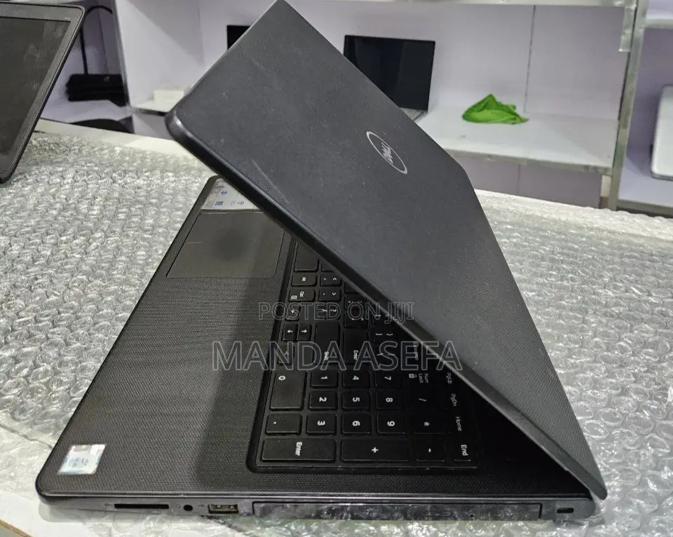 New Laptop Dell Inspiron 15 3000 8GB Intel Core I5 HDD 1T