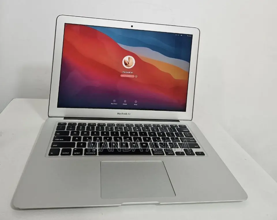 New Laptop Apple MacBook Air 2015 4GB Intel Core I5 SSD 128GB