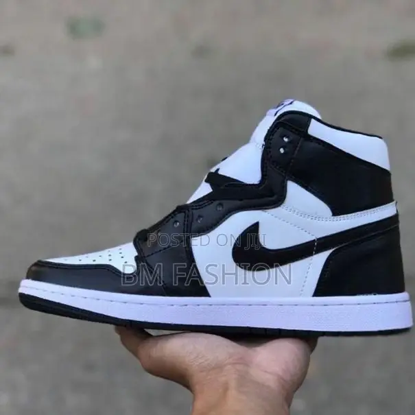 Air Jordan 1 Panda Black White