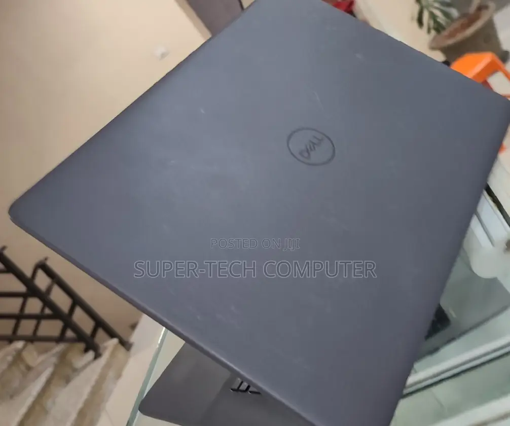 New Laptop Dell Vostro 14 3000 8GB Intel Core I5 SSD 256GB