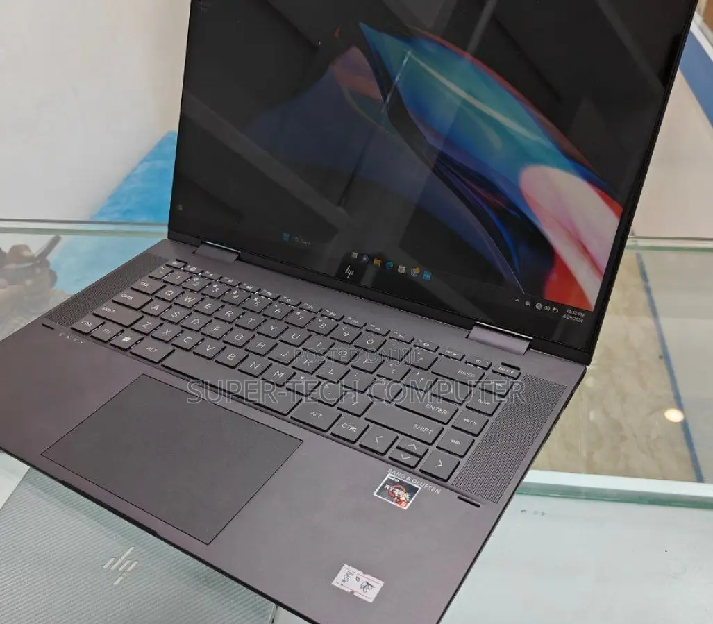 New Laptop HP Envy X360 8GB AMD Ryzen 5 SSD 512GB