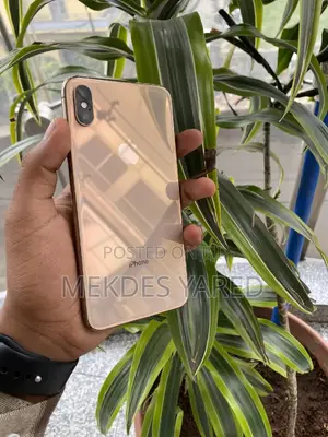 Photo - New Apple iPhone XS Max 256 GB Gold