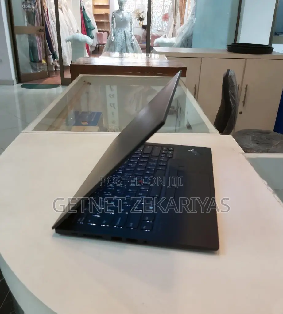 New Laptop Lenovo LOQ 15IRH8 8GB Intel Core I5 SSD 512GB