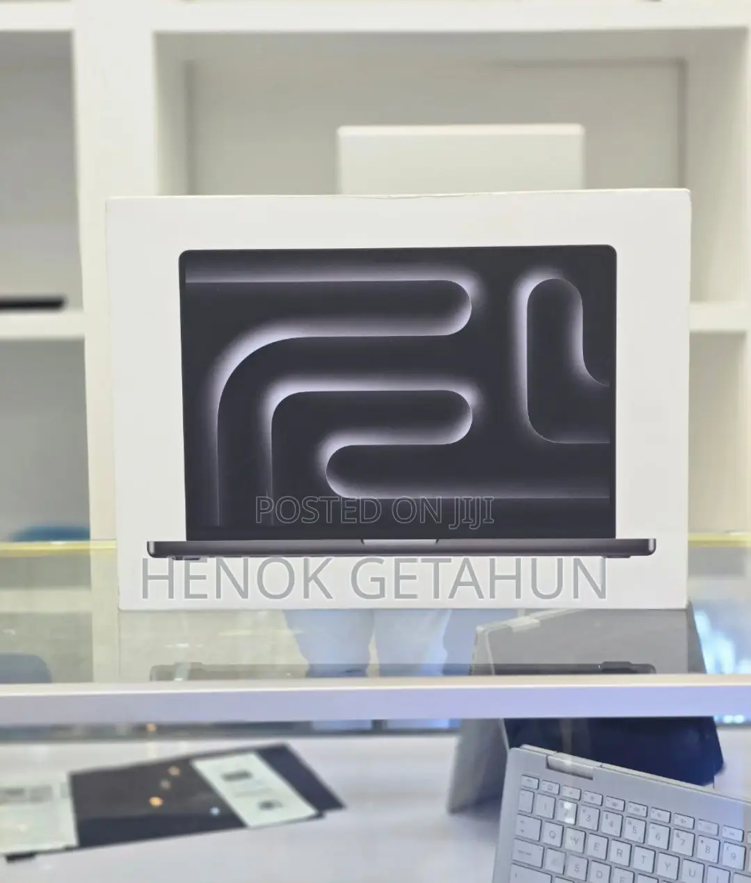 New Laptop Apple MacBook Pro 32GB Apple M3 SSD 512GB