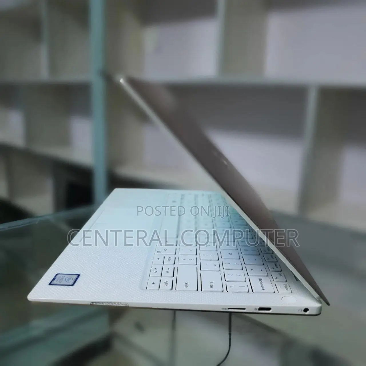 New Laptop Dell XPS 17 L701X 16GB Intel Core I7 SSD 512GB