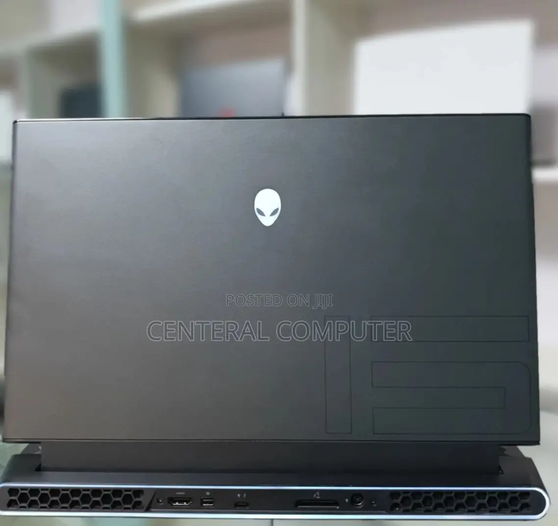 New Laptop Alienware Area-51m 16GB Intel Core I7 SSD 512GB