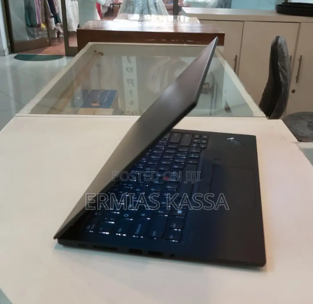 New Laptop Lenovo ThinkPad 10 16GB Intel Core i5 SSD 512GB