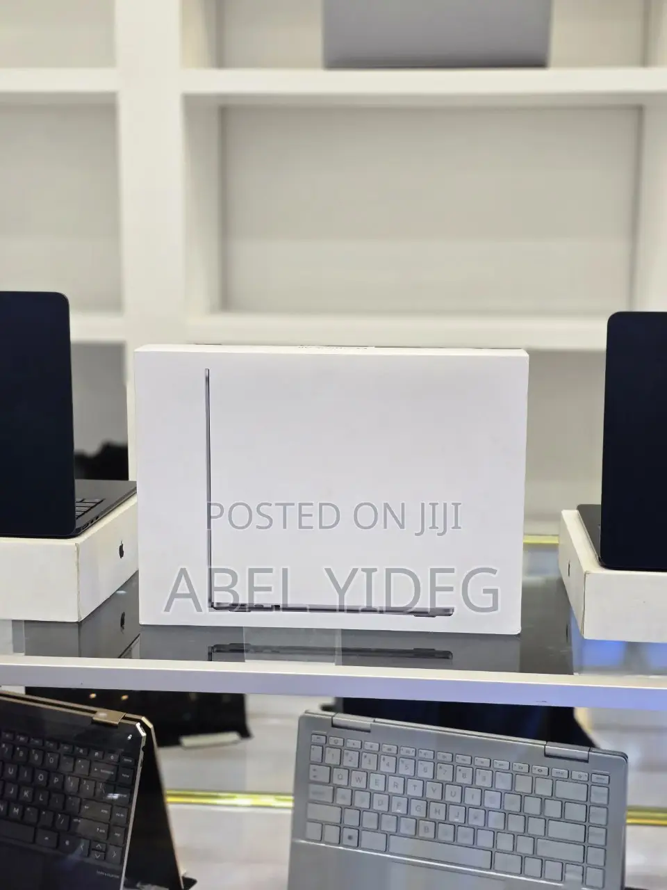 New Laptop Apple MacBook Air 2022 M2 16GB Apple M2 SSD 1T