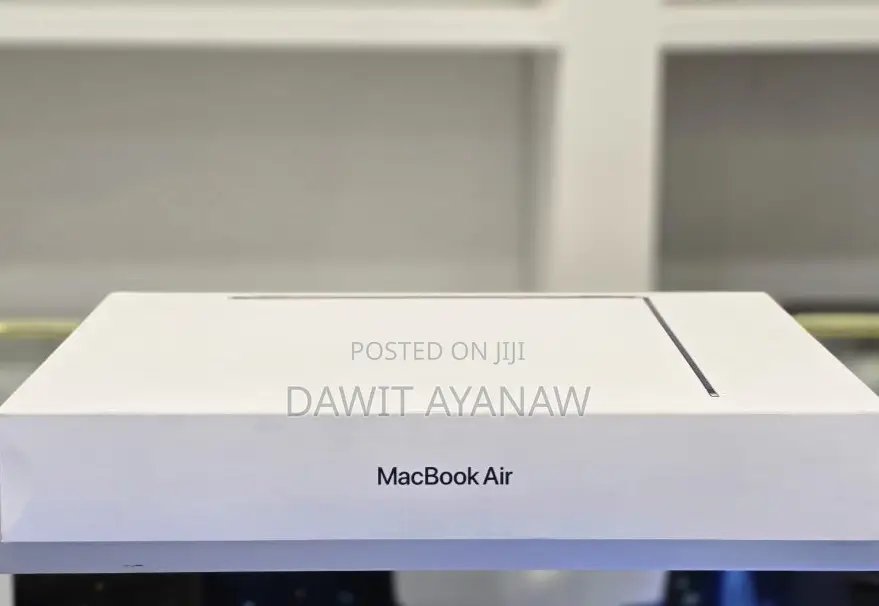 New Laptop Apple MacBook Air 2022 M2 8GB Apple M2 SSD 512GB