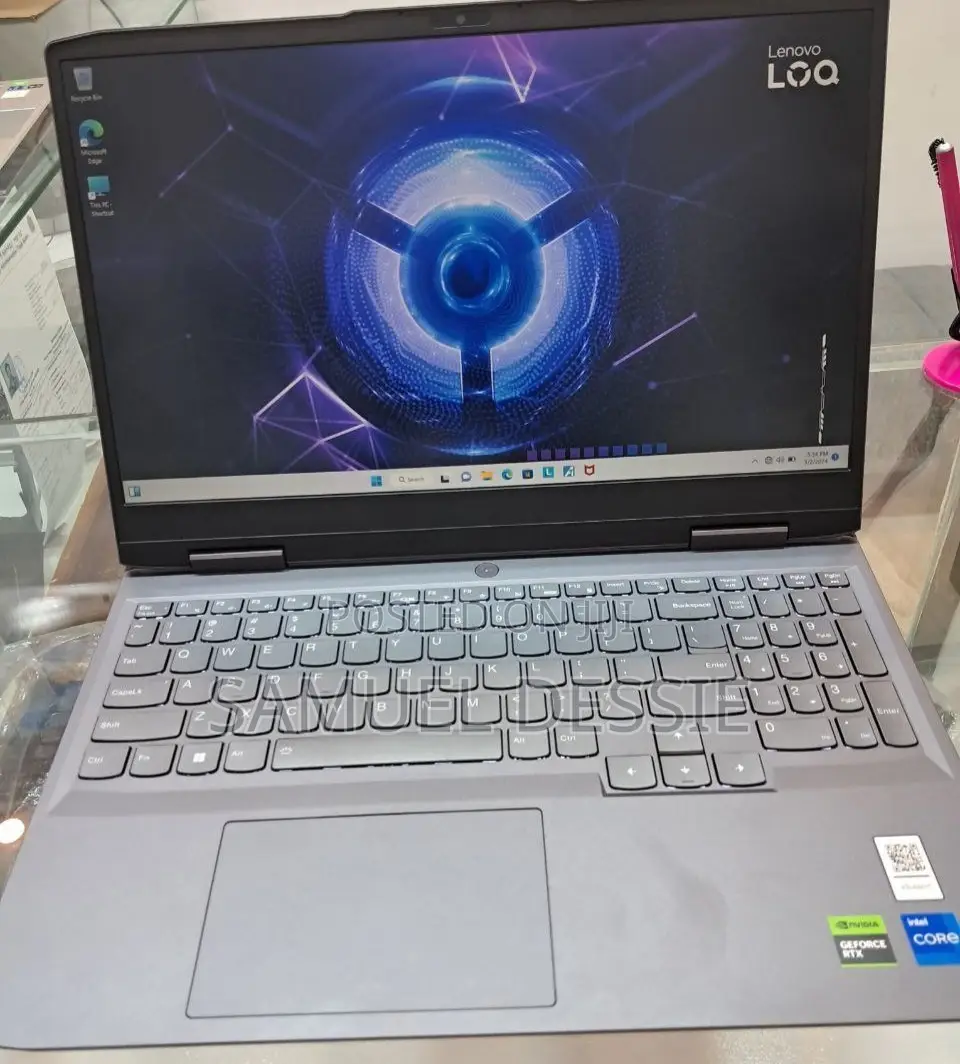 New Laptop Lenovo LOQ 15IRH8 8GB Intel Core I5 SSD 512GB