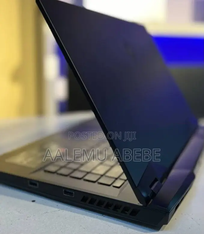 New Laptop MSI GP75 Leopard 16GB Intel Core I7 SSD 1T