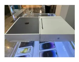 New Laptop Apple MacBook Air 2022 M2 16GB Intel Core I7 SSD 256GB