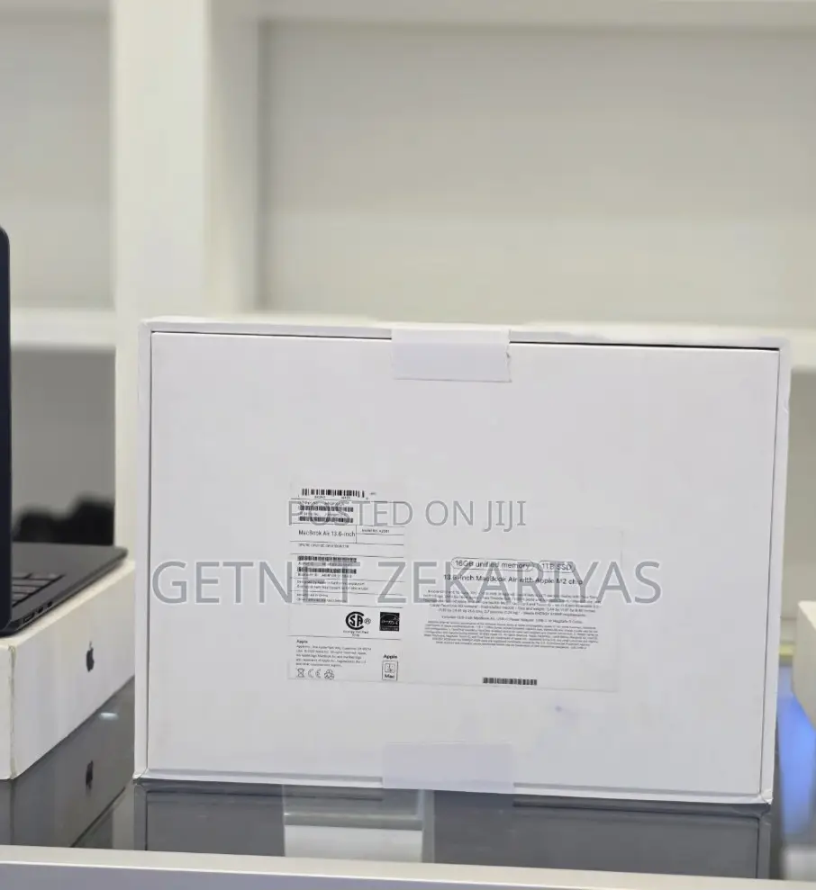 New Laptop Apple MacBook Air 2022 M2 16GB Apple M2 SSD 1T