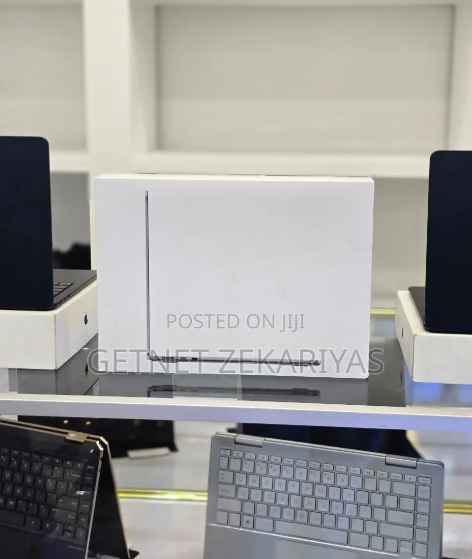 New Laptop Apple MacBook Air 2022 M2 16GB Apple M2 SSD 1T