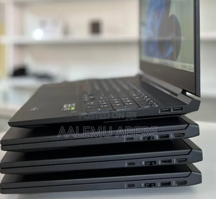 New Laptop HP Victus 15 16GB AMD Ryzen 5 SSD 1T