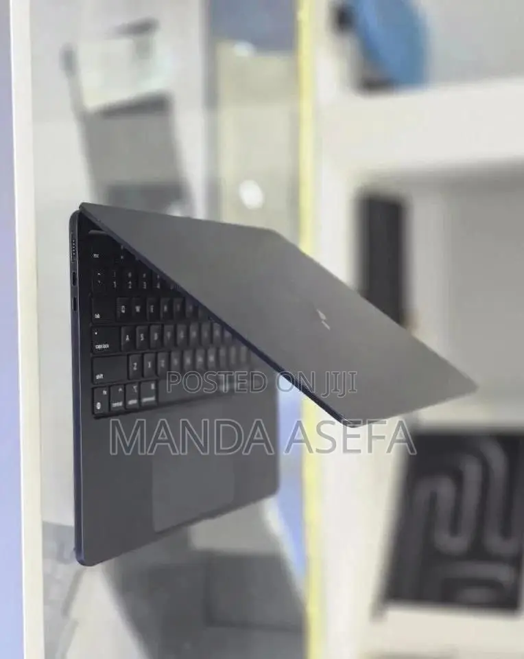 New Laptop Apple MacBook Air 16GB Apple M2 SSD 512GB