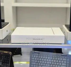 Photo - New Laptop Apple MacBook Air 2022 M2 16GB Apple M2 SSD 1T