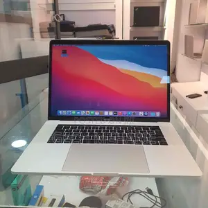 New Laptop Apple MacBook Pro 2017 16GB Intel Core i7 SSD 1T
