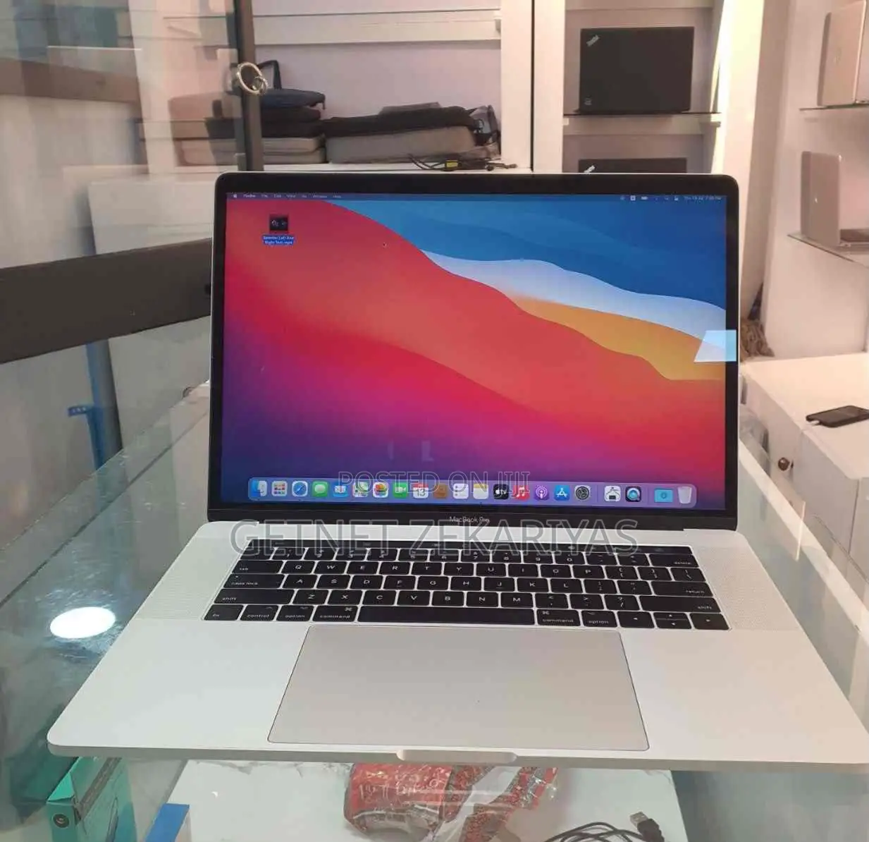 New Laptop Apple MacBook Pro 2017 16GB Intel Core I7 SSD 1T