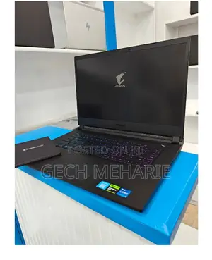 New Laptop Gigabyte AERO 15 16GB Intel Core I7 SSD 512GB