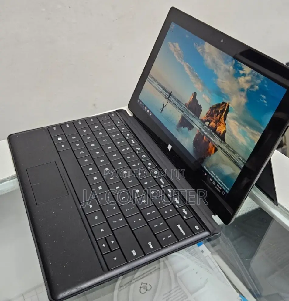 New Laptop Microsoft Surface 3GB Intel Core I3 SSD 32GB