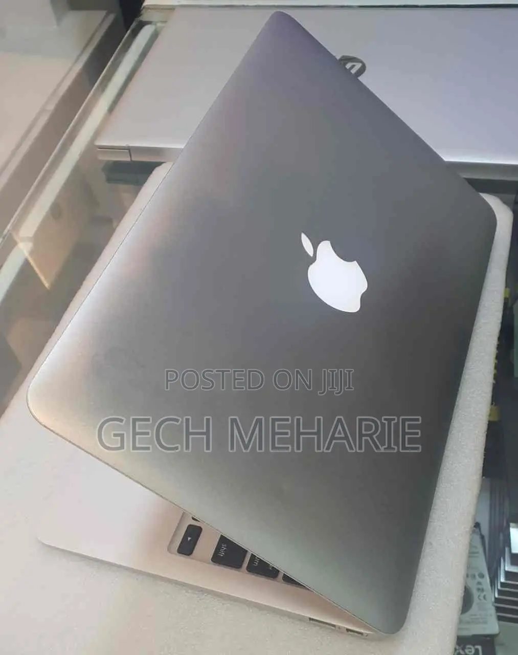 New Laptop Apple MacBook 2011 4GB SSD 128GB