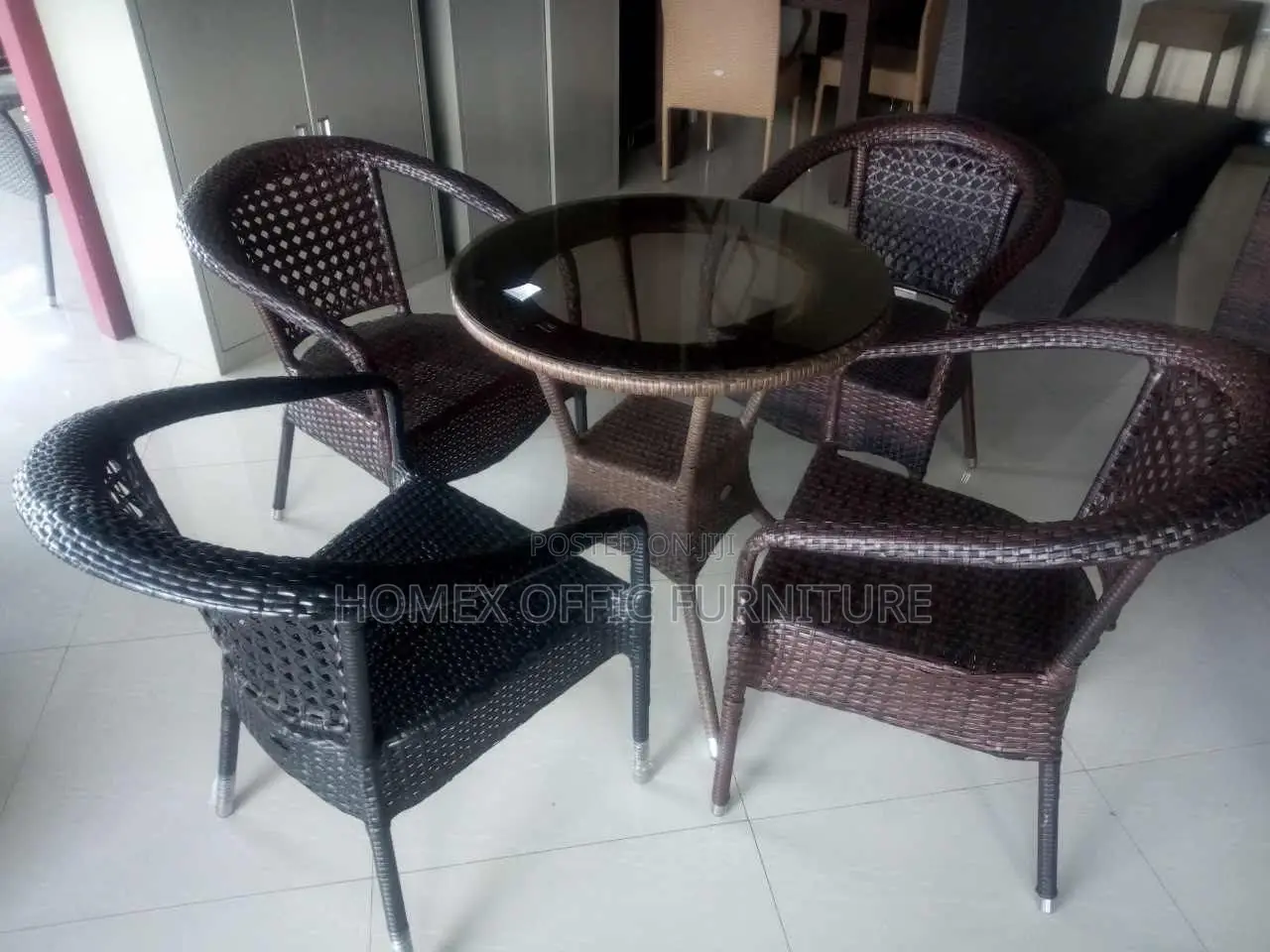 Garden Round Tables and Chairs የጋርደን ወንበር እና ጠረጴዛ
