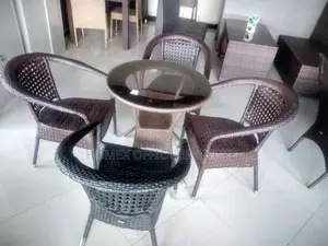 Garden Round Tables and Chairs የጋርደን ወንበር እና ጠረጴዛ