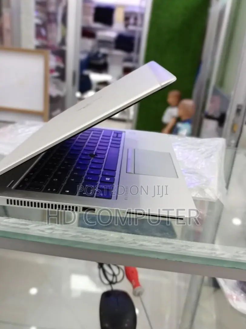 New Laptop HP EliteBook 830 16GB Intel Core I5 SSD 512GB