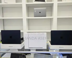 Photo - New Laptop Apple MacBook Air 2022 M2 16GB Apple M2 SSD 1T