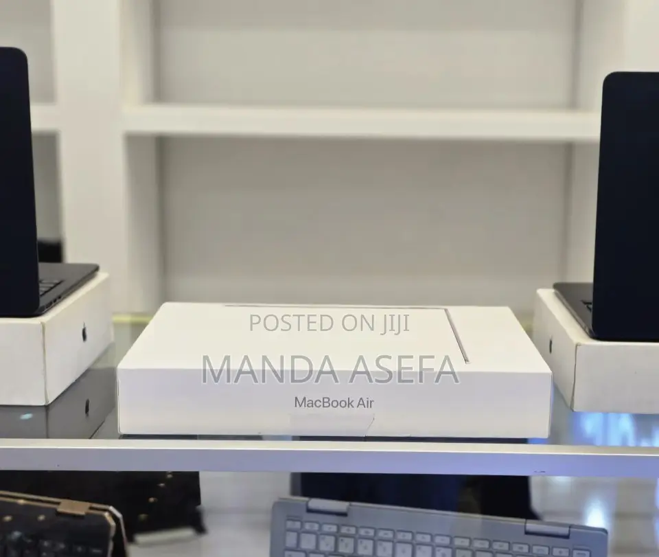 New Laptop Apple MacBook Air 2022 M2 16GB Apple M2 SSD 1T