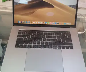 Photo - New Laptop Apple MacBook Pro 2017 16GB Intel Core I7 SSD 1T