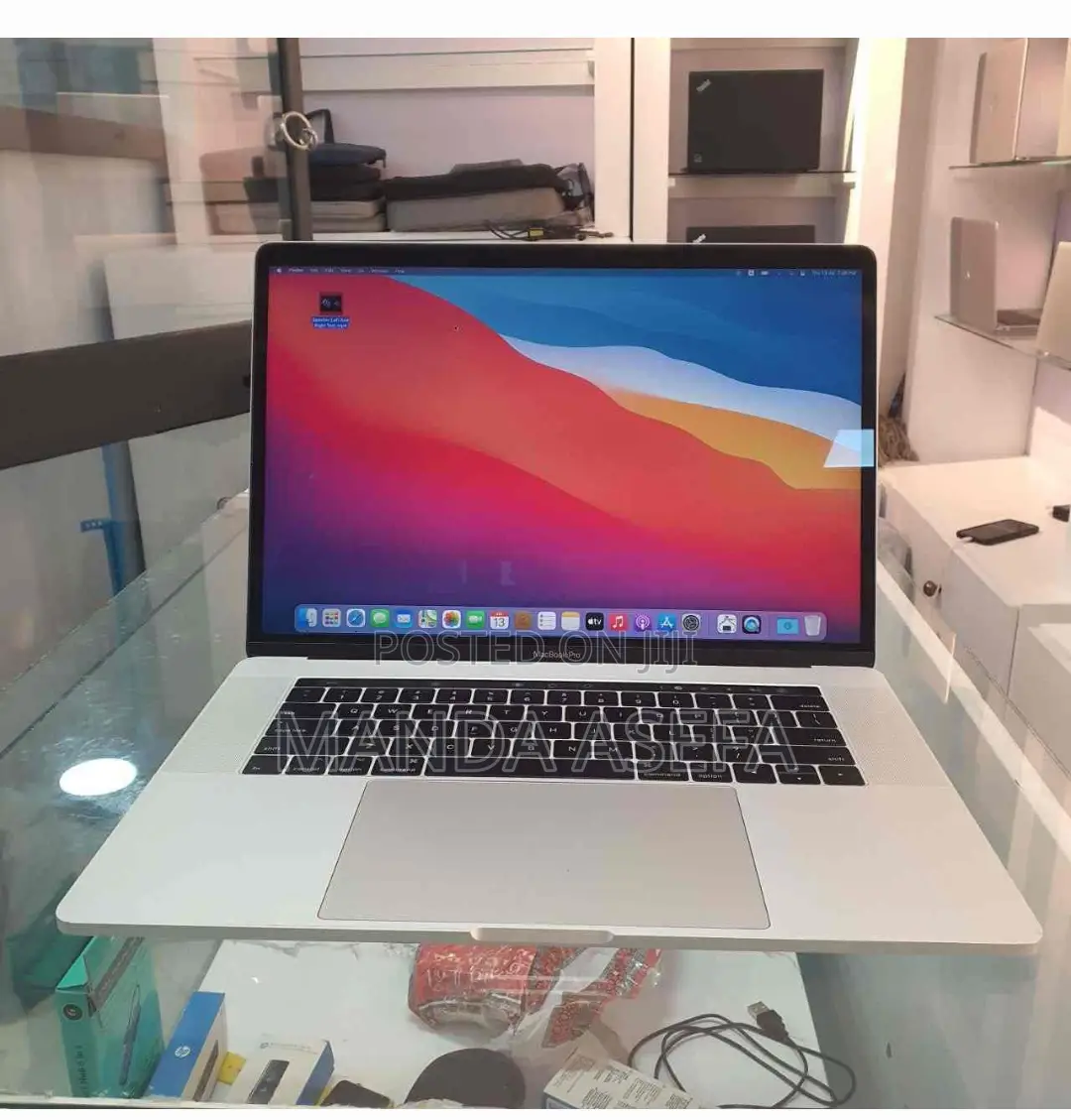 New Laptop Apple MacBook Pro 2017 16GB Intel Core I7 SSD 1T
