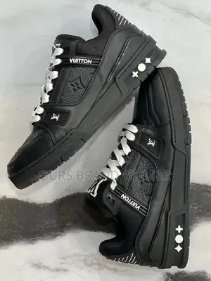 Photo - Louis Vuitton Trainer's Master Quality Shoes
