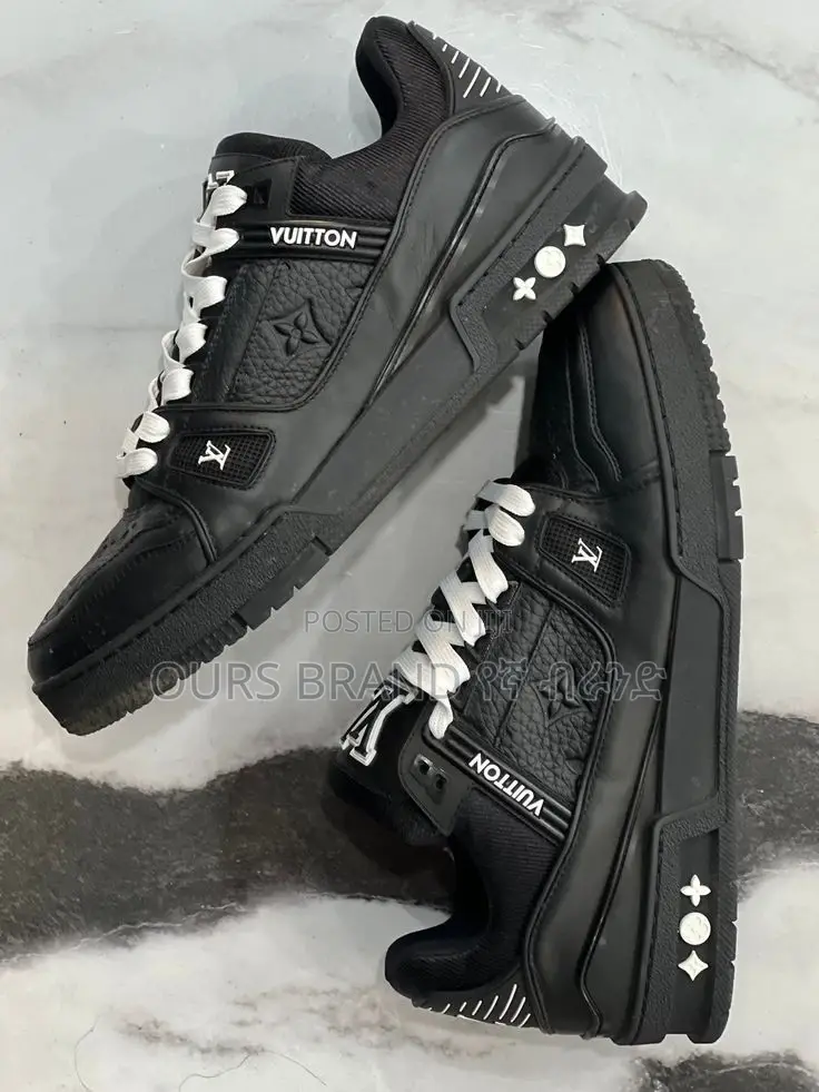 Louis Vuitton Trainer's Master Quality Shoes