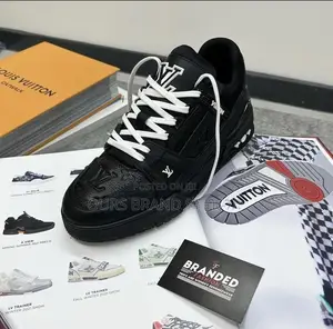 Photo - Louis Vuitton Trainer's Master Quality Shoes