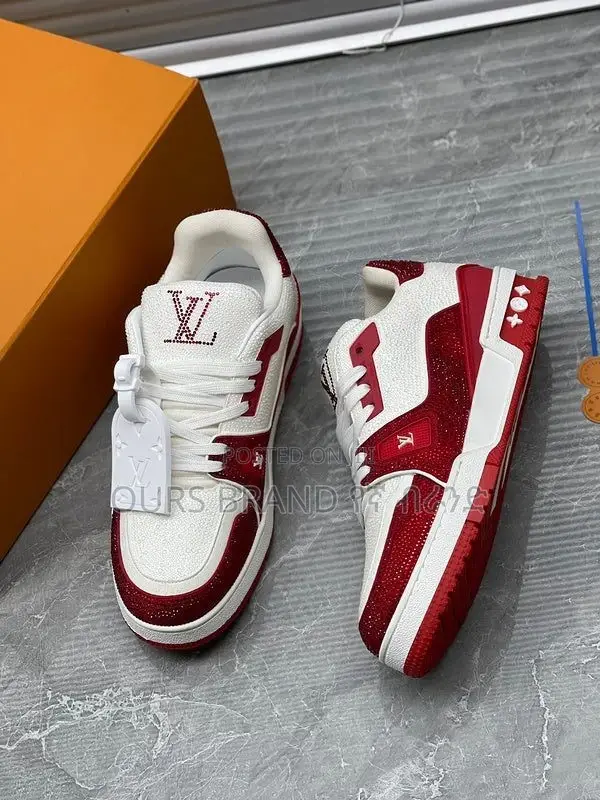 Louis Vuitton Trainer's Master Quality Shoes