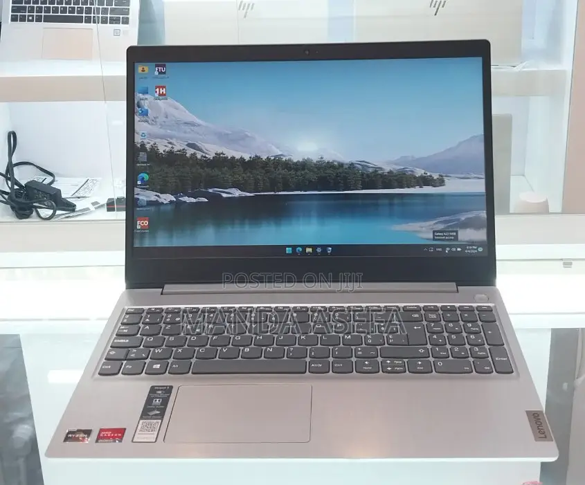 New Laptop Lenovo IdeaPad 1 12GB AMD Ryzen 3 SSD 256GB