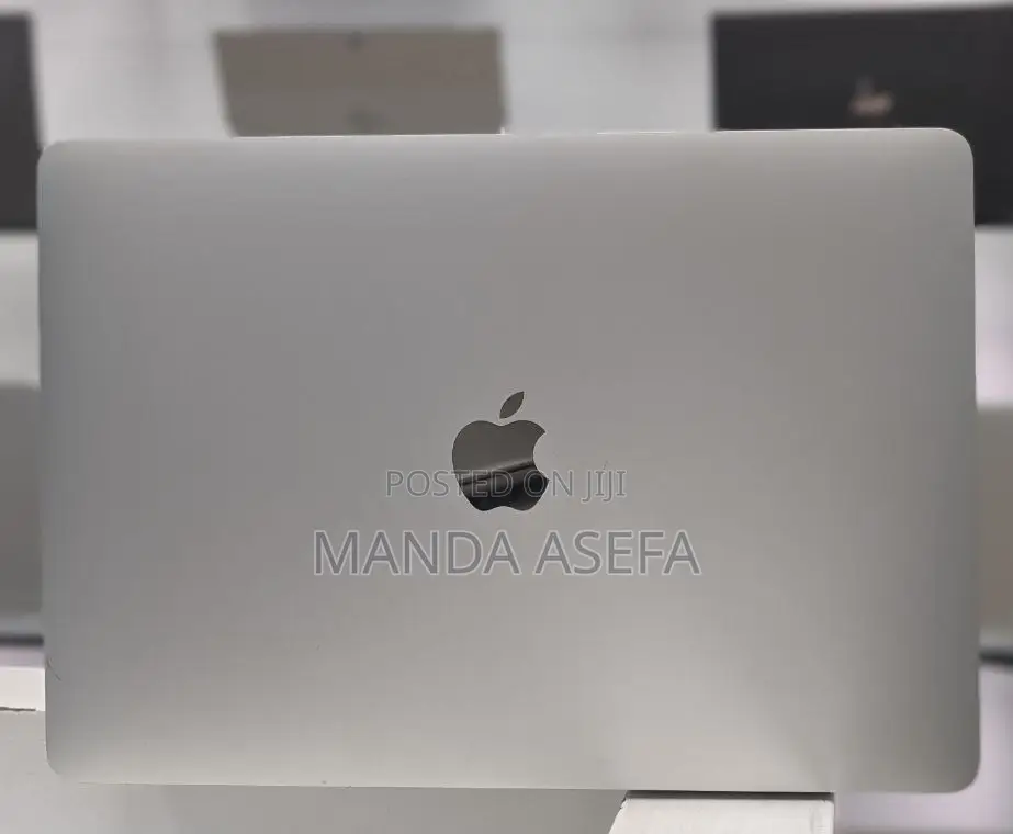 New Laptop Apple MacBook Pro 2018 16GB Intel Core I7 SSD 512GB