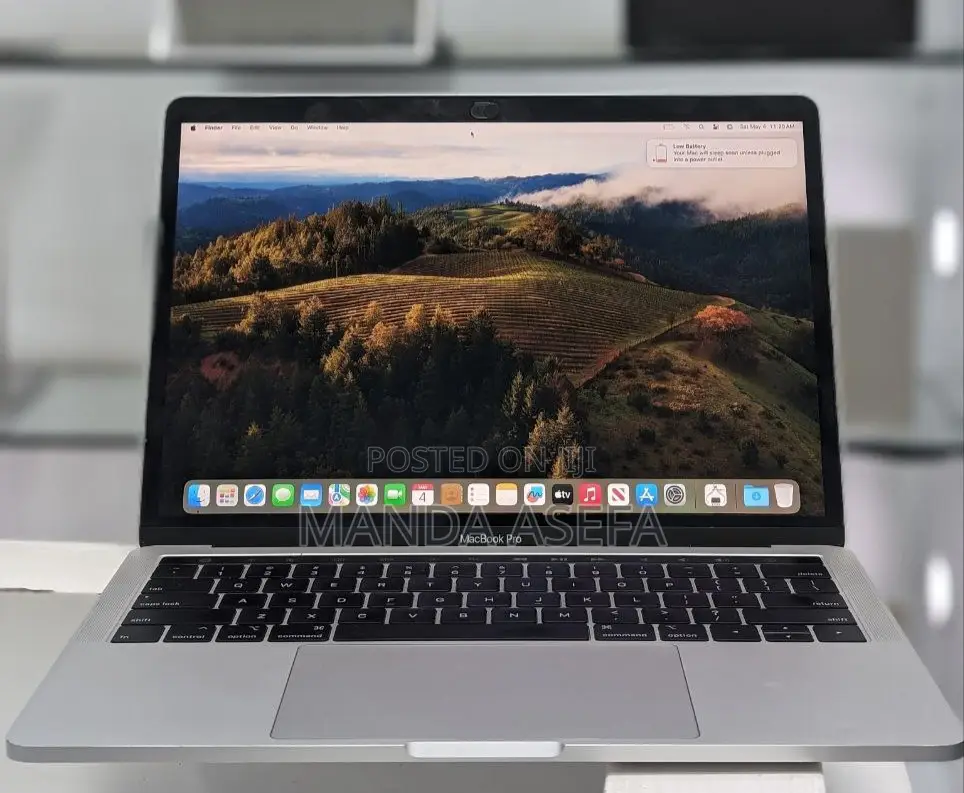 New Laptop Apple MacBook Pro 2018 16GB Intel Core I7 SSD 512GB