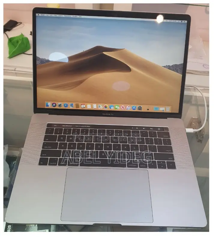 New Laptop Apple MacBook Pro 2017 16GB Intel Core I7 SSD 1T