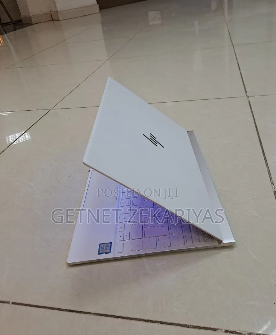 New Laptop HP Spectre 14 8GB Intel Core I5 SSD 512GB