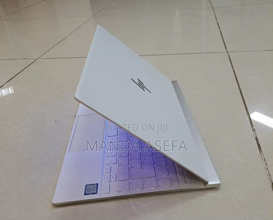 New Laptop HP Spectre 8GB Intel Core I5 SSD 512GB