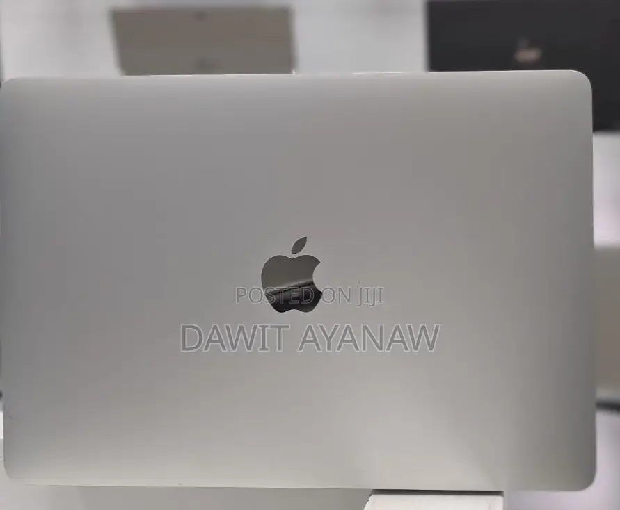 New Laptop Apple MacBook Pro 2018 16GB Intel Core I7 SSD 512GB