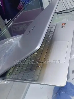 New Laptop HP 15-Ra003nia 16GB Intel Core I7 SSD 512GB