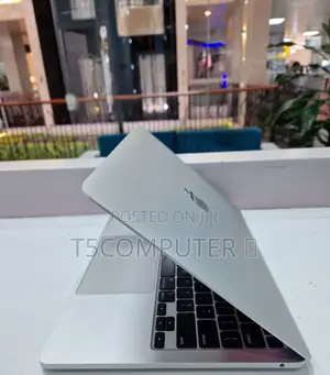 New Laptop Apple MacBook Pro 2020 8GB Intel Core I5 SSD 256GB