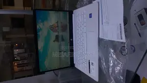 New Laptop HP Stream Notebook 4GB Intel Core I5 SSD 500GB