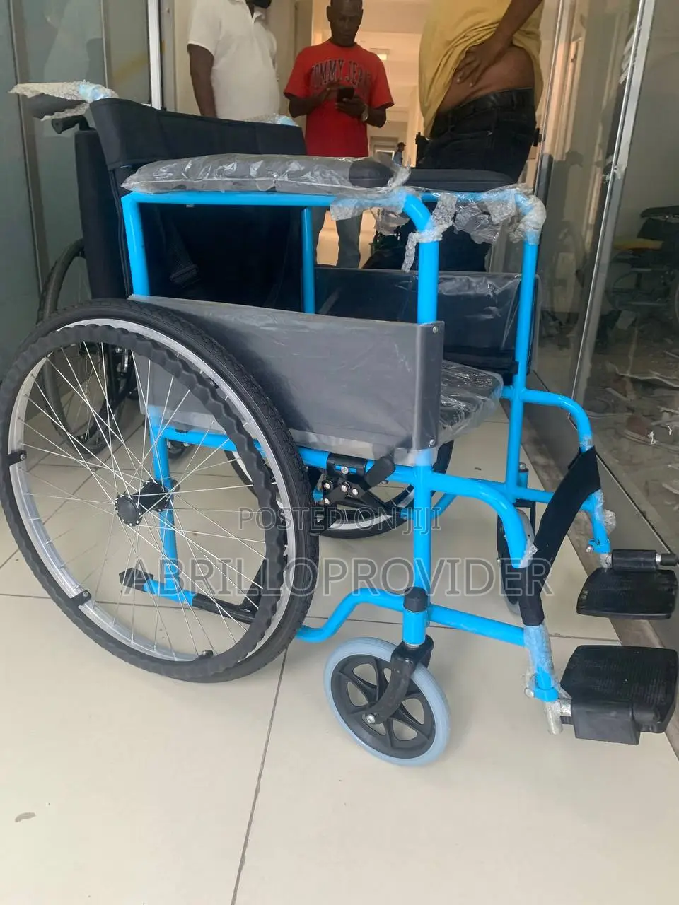 Wheelchair||Strong Wheelchair||Wheelchair||Wheelchair\€