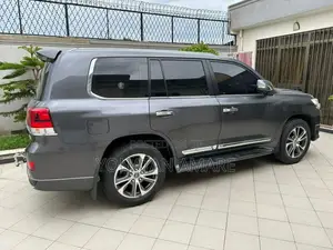 Toyota Land Cruiser 2020 Gray