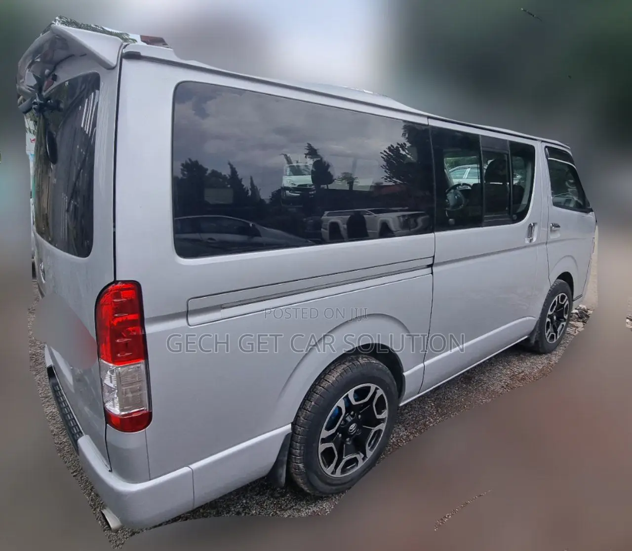 Toyota HiAce 220 2007 Silver